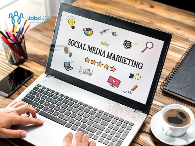 Social Media Marketing: Bạn muốn tìm hiểu về cách sử dụng mạng xã hội để kinh doanh hiệu quả? Xem hình ảnh về Social Media Marketing để có cái nhìn tổng quan về việc sử dụng các nền tảng như Facebook, Instagram và Twitter để kết nối và tương tác với khách hàng.