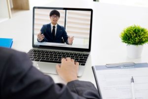 Phỏng vấn online: HR cần chuẩn bị những gì?