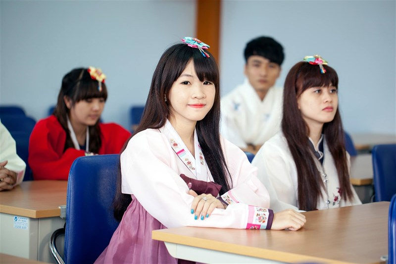 Học tiếng Hàn ra làm gì? Cơ hội việc làm cho sinh viên ngành Ngôn ngữ Hàn