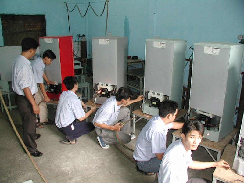 Ngành điện lạnh được đào tạo tại các đại học, cao đẳng, trung cấp, trung tâm dạy nghề