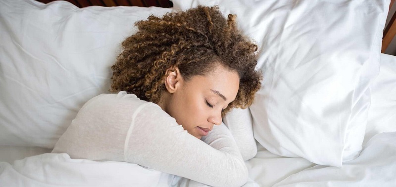 Đảm bảo chất lượng giấc ngủ cũng giúp cơ thể tỉnh táo, tránh rơi vào tình trạng buồn ngủ