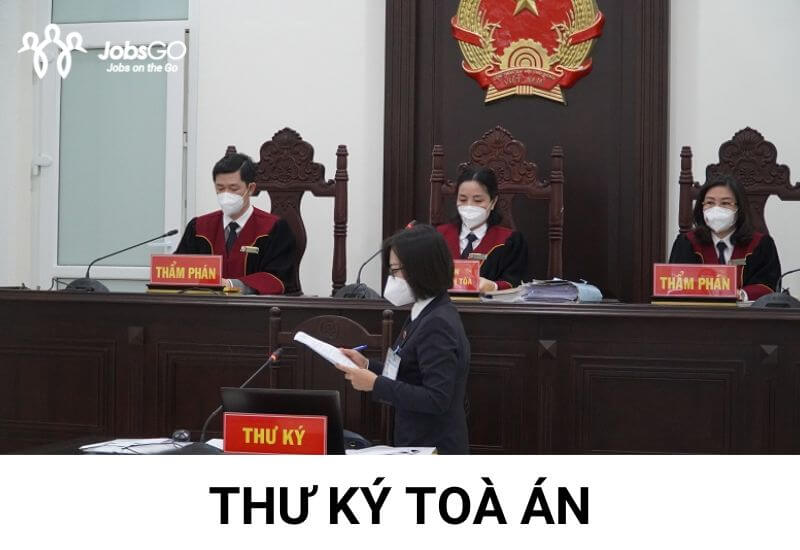 thư ký tòa án