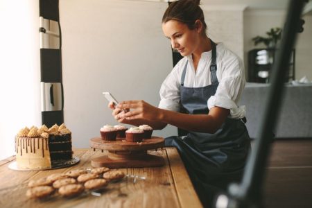 “Nghề làm bánh có tương lai không?” - Băn khoăn của nhiều bạn trẻ