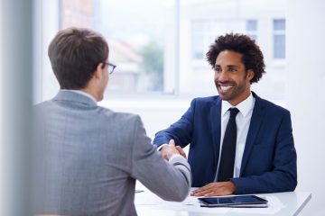 Vậy nhà tuyển dụng nên chọn ứng viên “biết nhiều” hay “làm nhiều”?