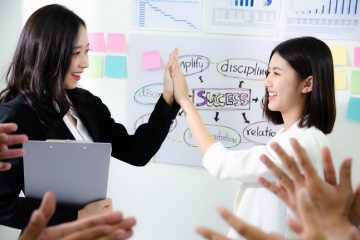 [Nghệ thuật lãnh đạo] 8 cách thể hiện sự đánh giá cao với nhân viên
