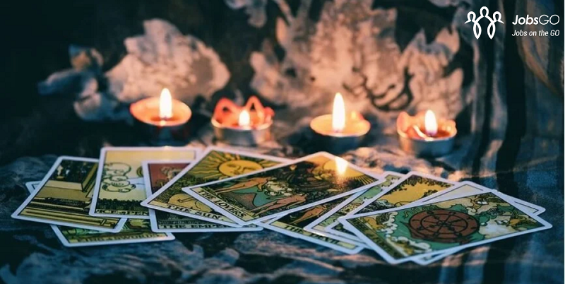 Một bộ bài Tarot tiêu chuẩn sẽ gồm 78 lá