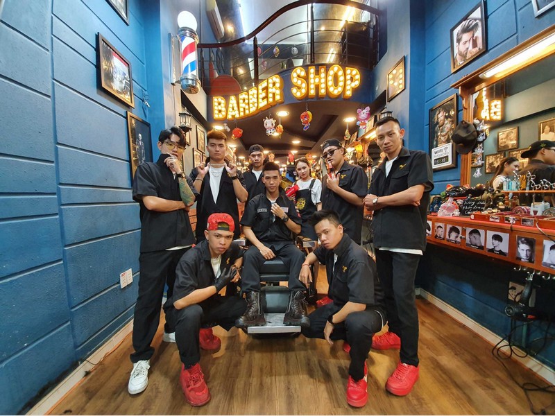 cắt tóc barber