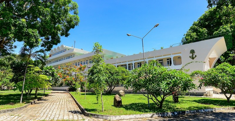 trường đại học ở nha trang