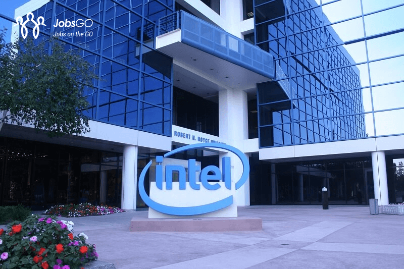 Intel Corporation - tập đoàn lớn trong ngành công nghệ thông tin